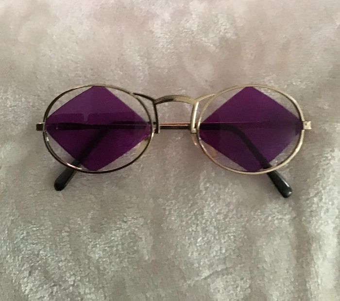 Très belles lunettes de soleil vintage,
