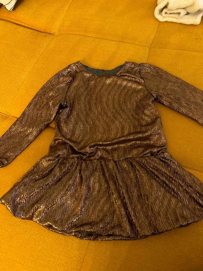 Robe doré 4 ans