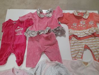 Vends lot vetements vert baudet obaibi bebe fille 0-6 mois