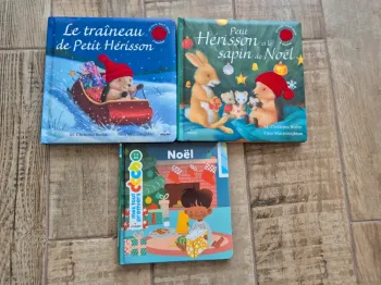 2 de 3 livres cartonnés pour bébé sur le thème de Noël