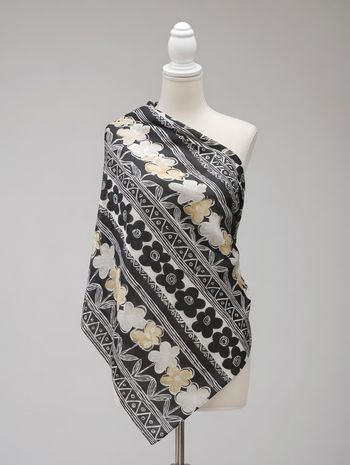 foulard imprimé noir et beige 80 x 80 cm Neuf