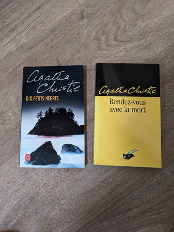 Lot de 2 livres Agatha Christie