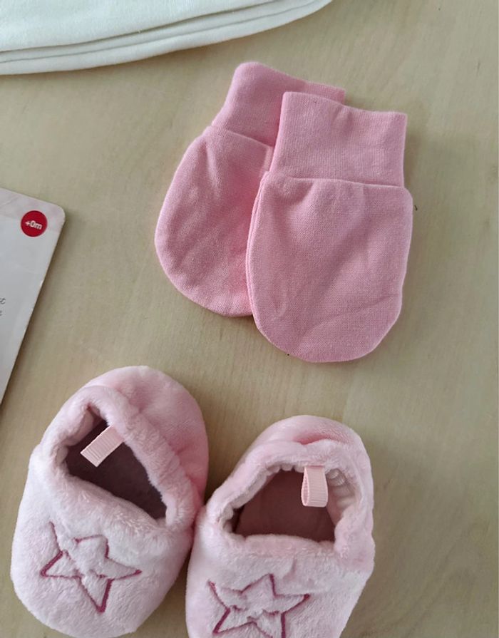 Lot fille divers accessoires 0/3 mois - photo numéro 3