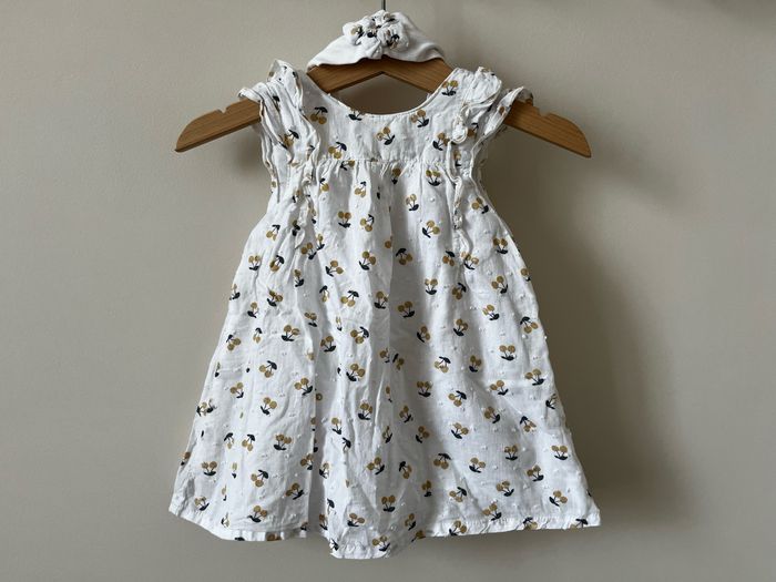 Robe 3 pommes 6/9 mois