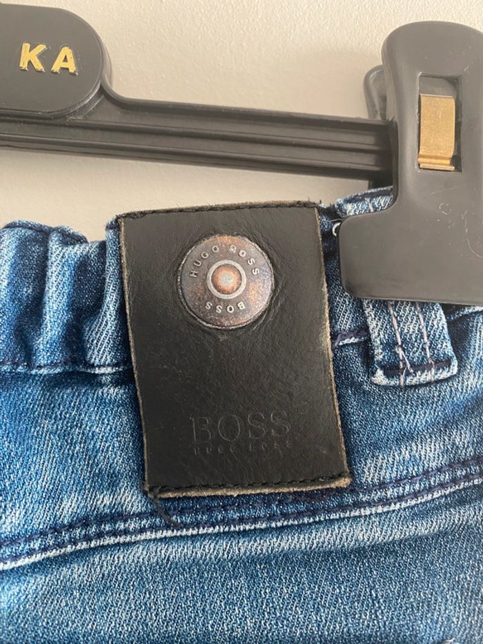 Jean Boss garçon 4 ans - photo numéro 3