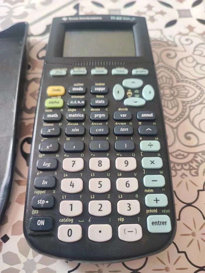 Calculatrice TI-82 stats.fr Texas instruments - photo numéro 4