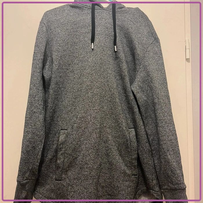 Pull à capuche et poche, marque H&M, taille xs