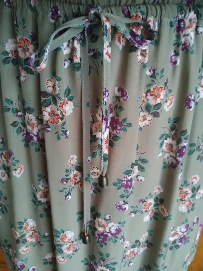 Robe courte manches longues motif floral - photo numéro 3