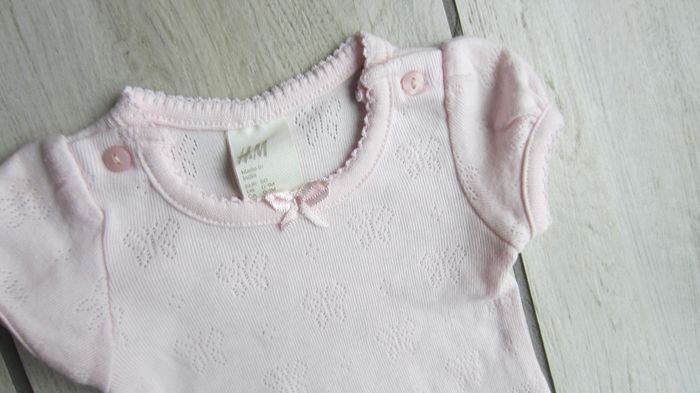 Lot de 2 bodies neufs bébé fille - photo numéro 4