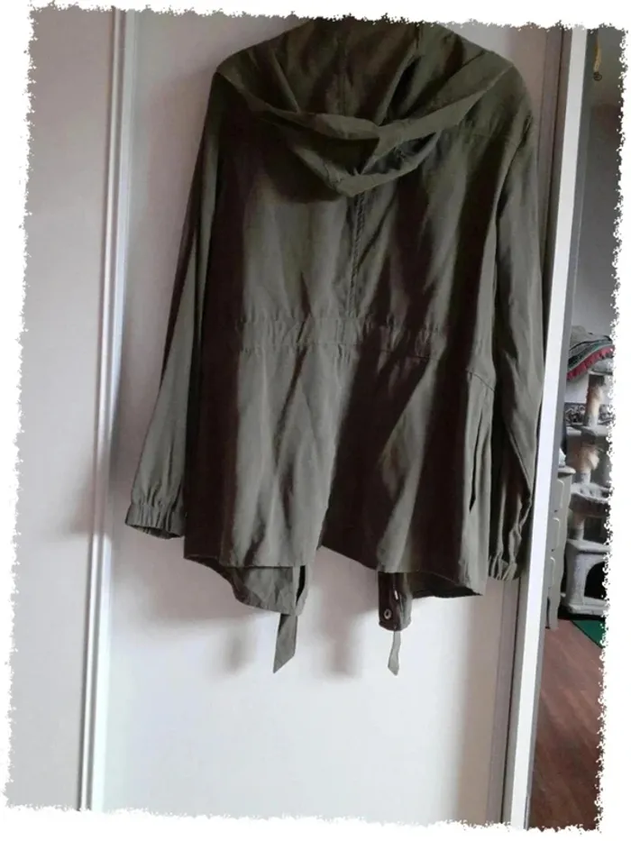 Parkas femme kaki clair avec plusieurs poches avant t.L kiabi - photo numéro 3