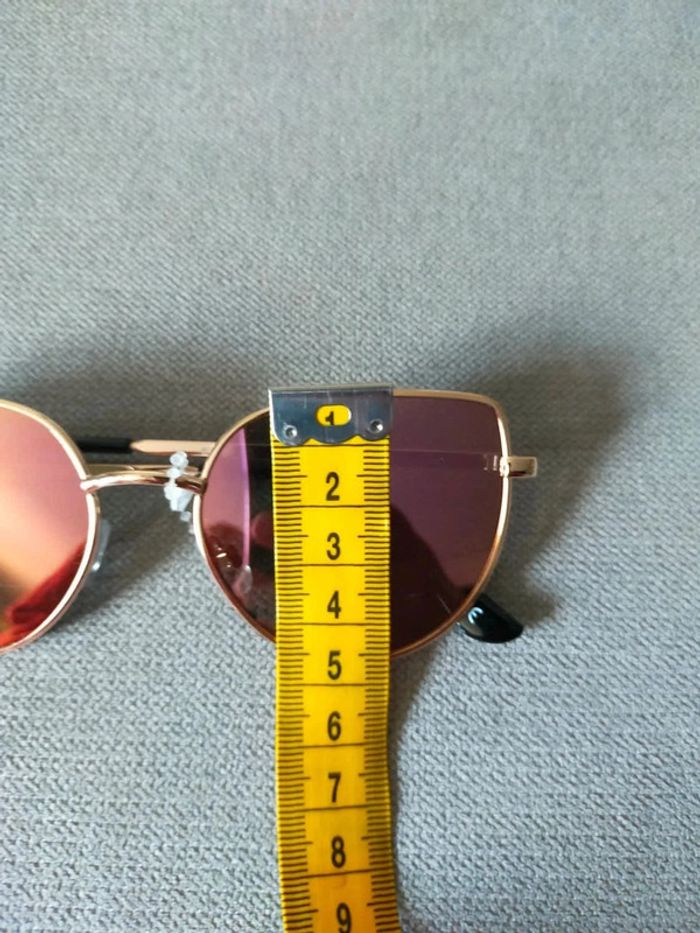 Lunettes de soleil dorées effet miroir – Neuves - photo numéro 6