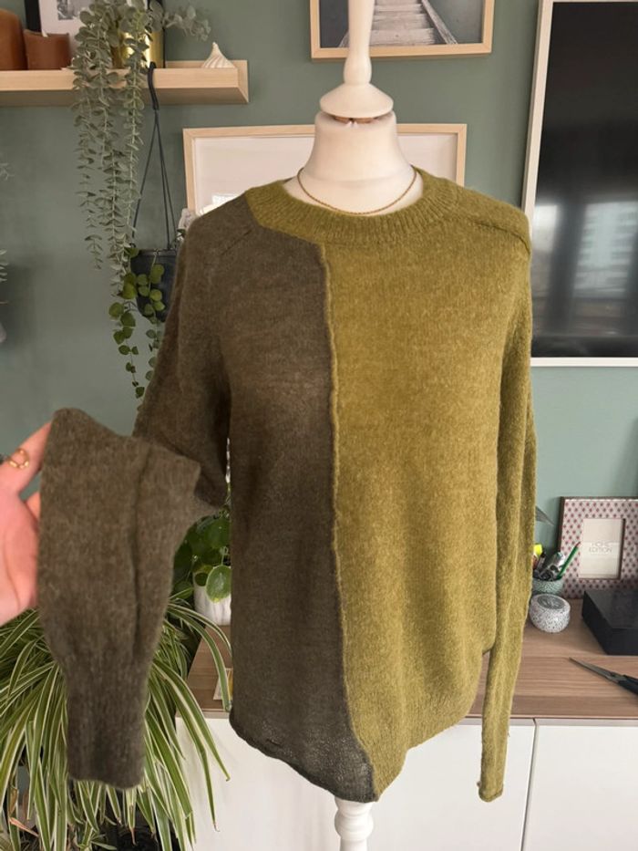 Très jolie pull Zara en maille légère et fluide taille L vert kaki pistache