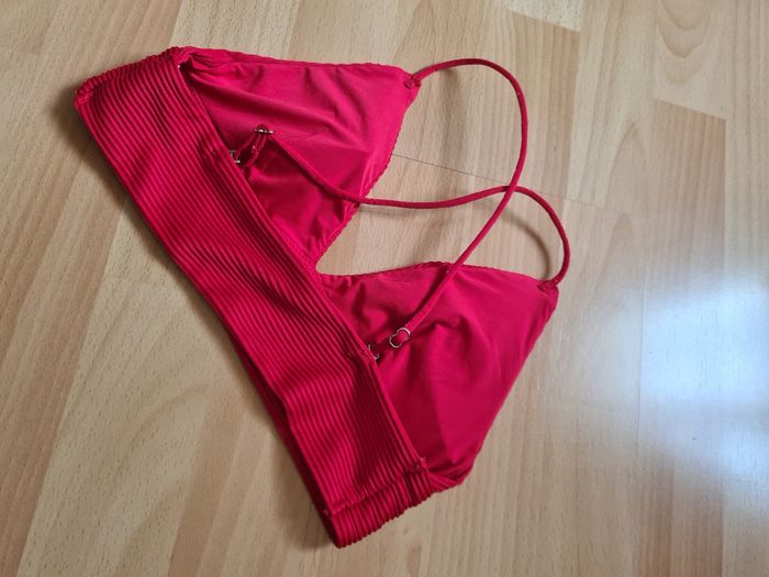 Brassière rouge H&M / Taille 36 - photo numéro 2