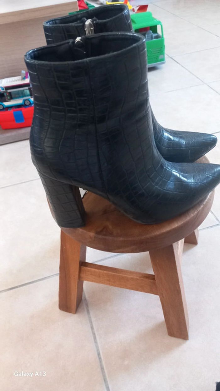 Vend talon femme - photo numéro 2