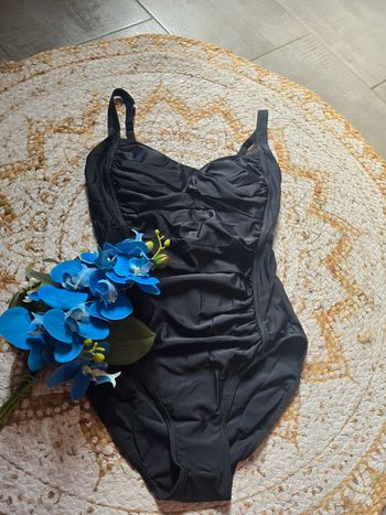 Maillot de bain 1 pièce inspiration pin-up taille S noir neuf