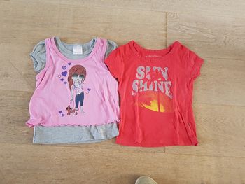 T-shirts fille en 3/4 ans