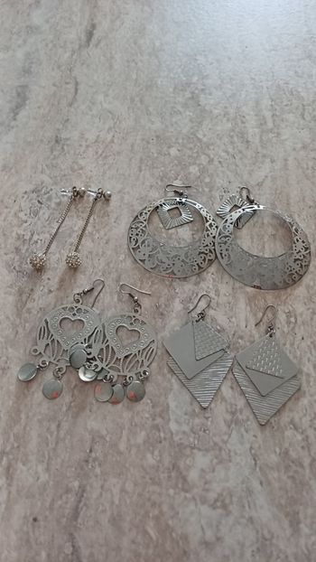 Lot 4 boucles d'oreilles femme