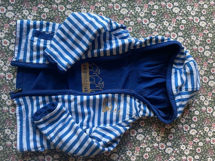 Lot de 4 pulls + 1 veste (6 mois) - photo numéro 3