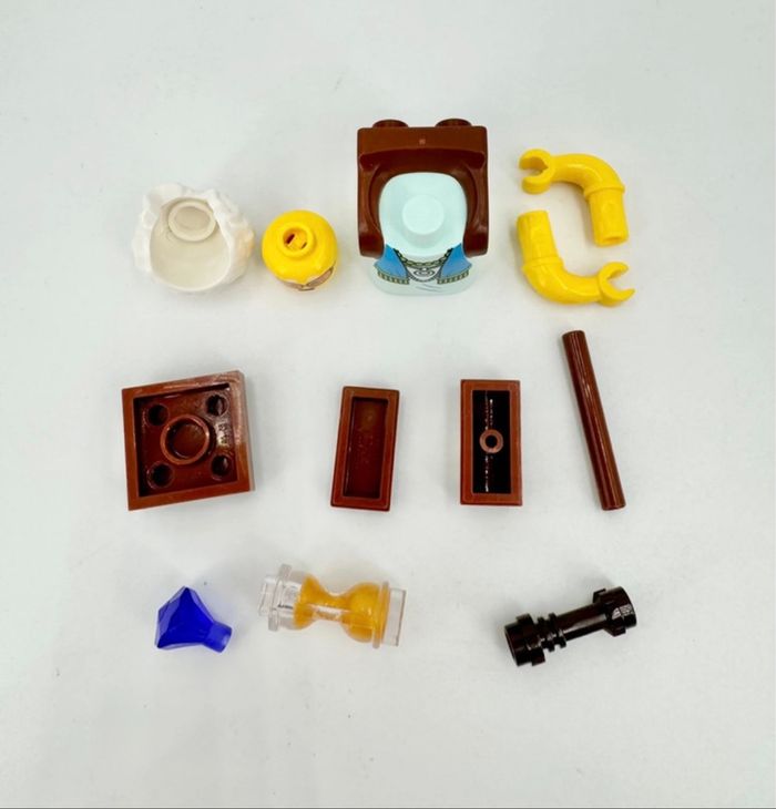 Lego Figurines Dreamzzz : Mme Castillo, sac à dos marron munie de son bâton - NEUF - photo numéro 6