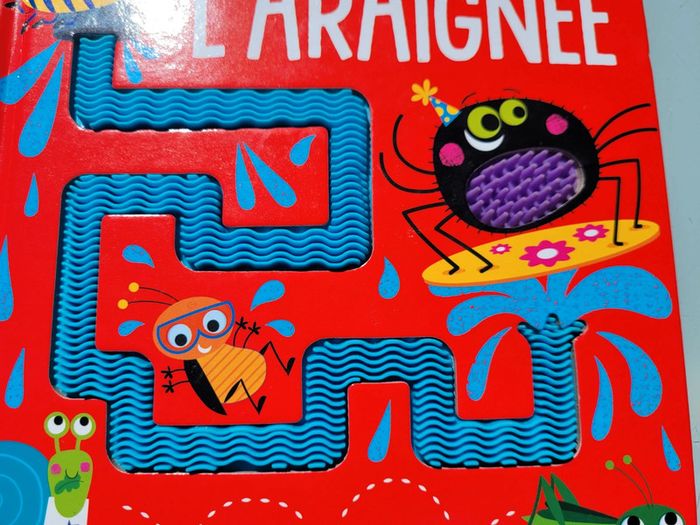 Livre animé à toucher 🕸 Un goûter chez l'araignée 🕷 - photo numéro 3