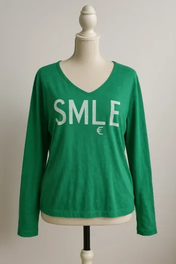 🟢 Pull vert SMILE – Taille 46/48 🟢