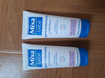 2 Crèmes hydratante protectrice mixa bébé