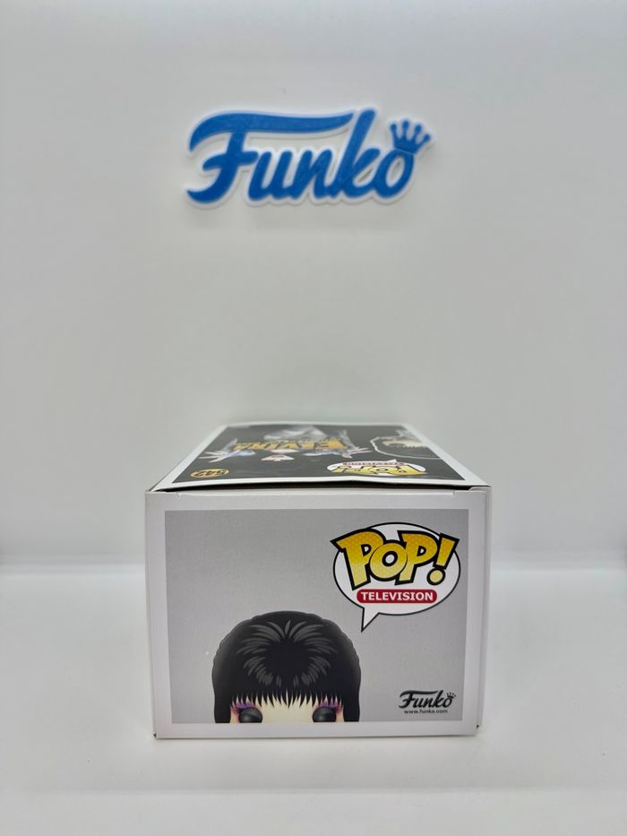 Funko Pop Elvira 542 Glow Chase Hot Topic 🇺🇸 - photo numéro 6