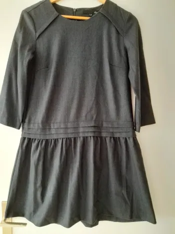 Robe forme évasée avec volant