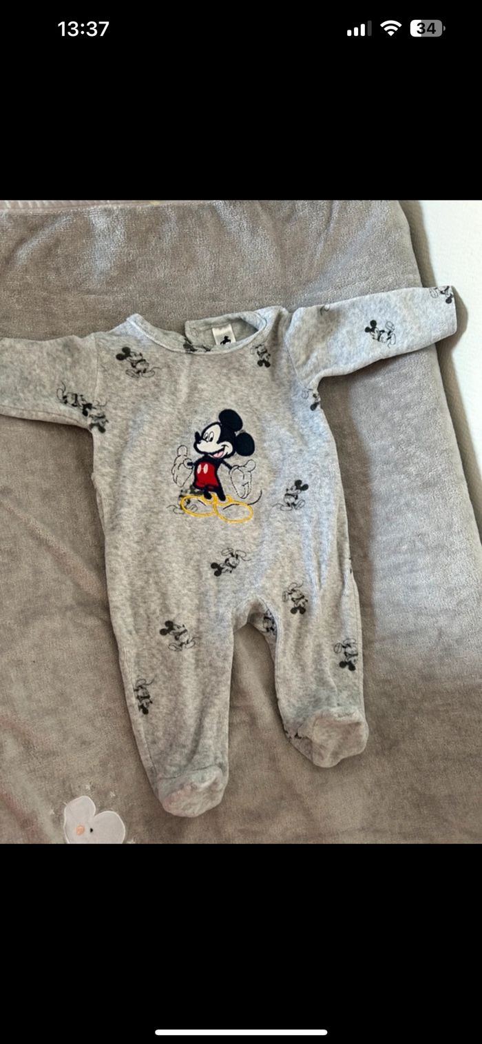Lot deux pyjamas Mickey - photo numéro 2