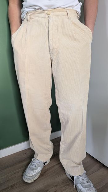 Pantalon effet velours côtelé