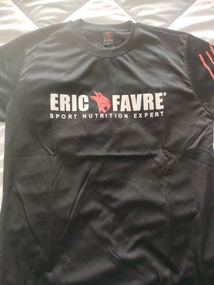 Tee-shirt sport Éric Favre taille S - photo numéro 2