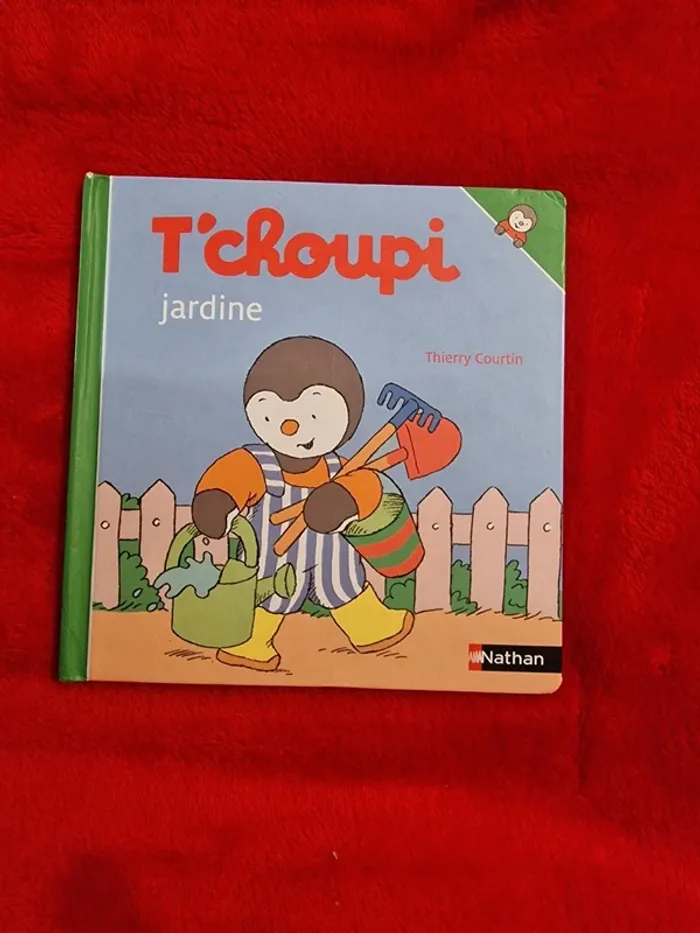 Livre 4 t'choupi jardine