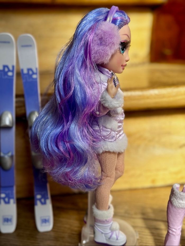 Violette Rainbow High - photo numéro 5