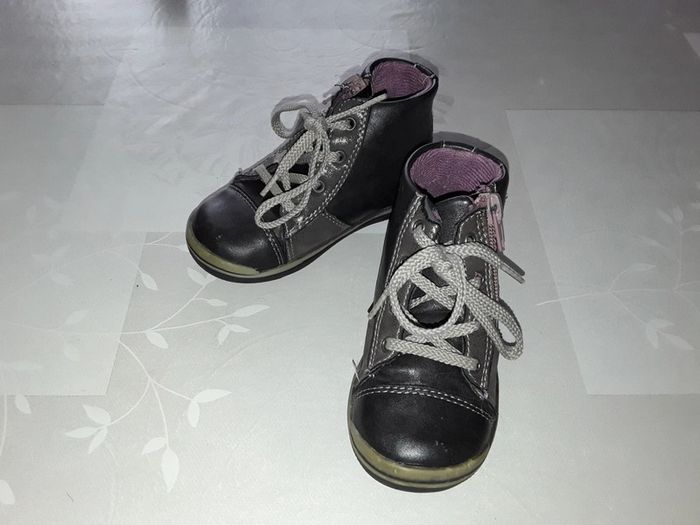 🔮 Chaussures Fille en 23 🔮 - photo numéro 3