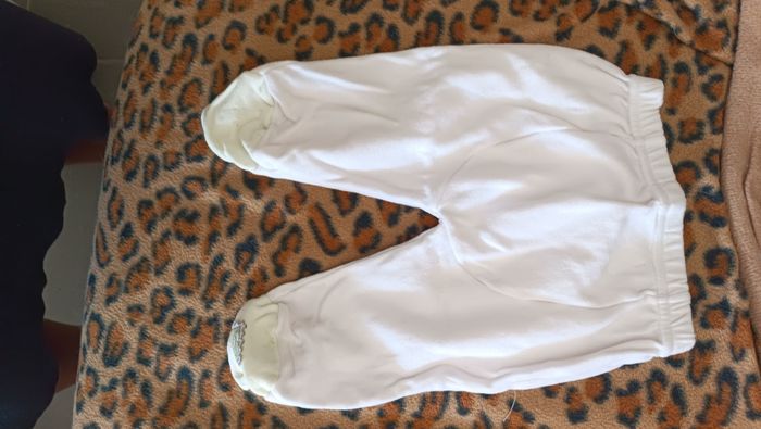 Pantalon 1 mois - photo numéro 2