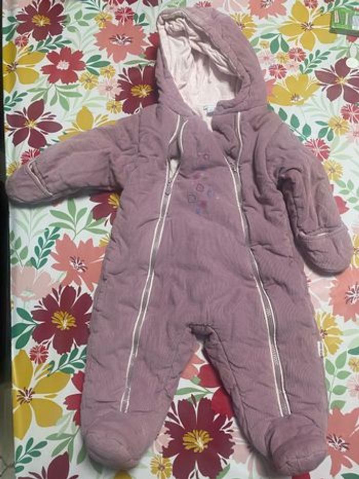 Lot pyjamas et combinaison 6 mois fille - photo numéro 2