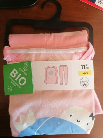 Pyjama fille neuf taille 4-5ans