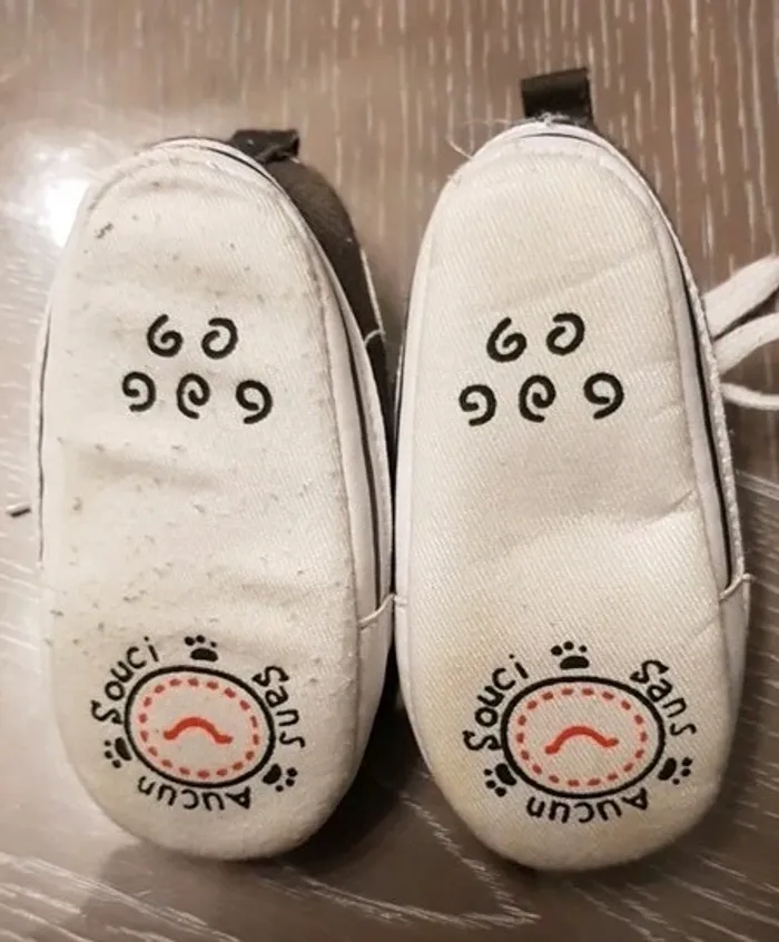 Baskets pour bébé 6-12 mois. Pointure 20-21 - photo numéro 5