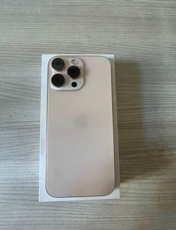 Iphone 16 pro Max - photo numéro 3