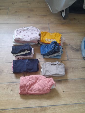 Lot vêtements filles 9 mois 
