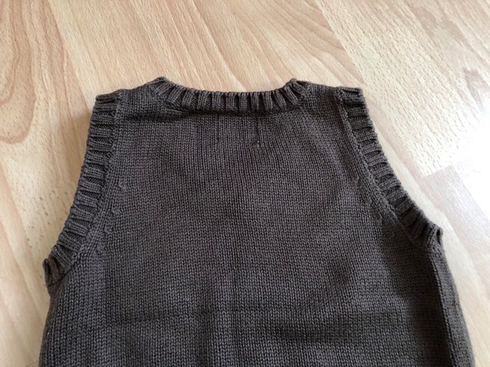 Joli pull sans manches marron et orange T. 3 mois/62cm garçon TBE - photo numéro 4