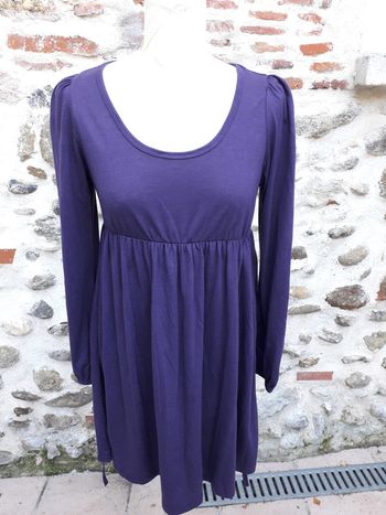 Robe manches longues et encolure ronde