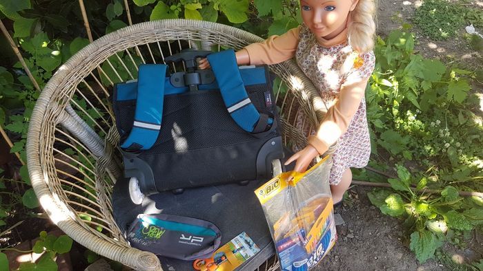 Cartable trolley Handcrafted  dino + trousse Handcrafted + ciseaux dino + Big Pack Bic - photo numéro 3