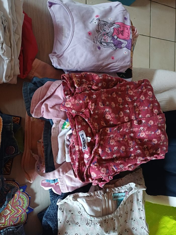 Lot de vêtements fille 5 ans - photo numéro 3