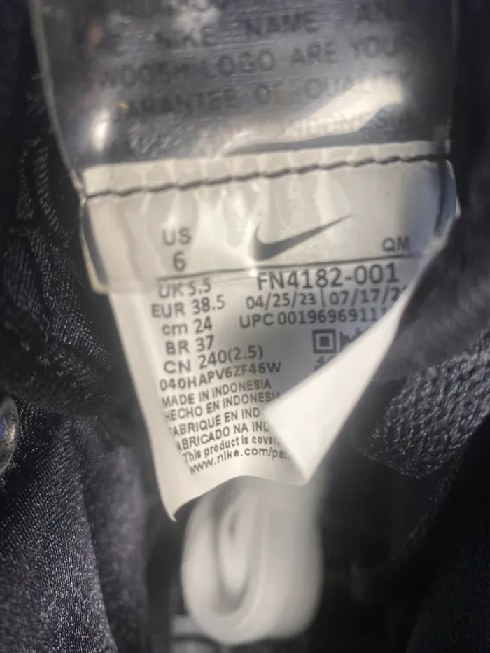 Nike edt spéciale taille 38,5 - photo numéro 7