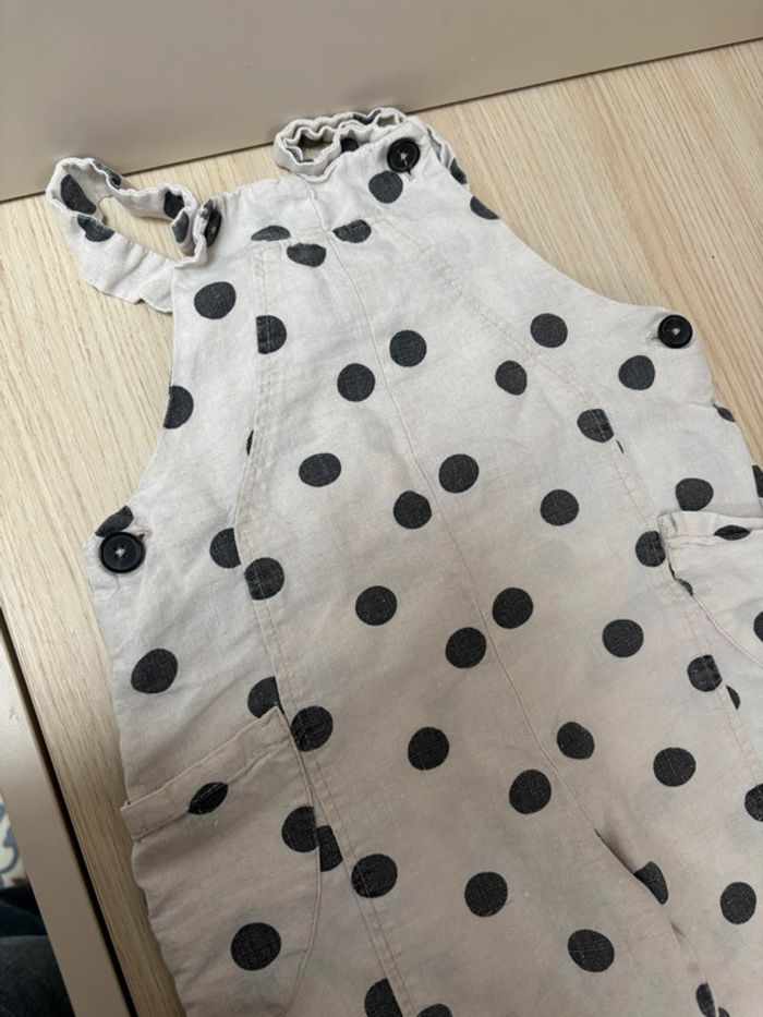 Salopette en lin à pois noir Zara taille 4-5 ans - photo numéro 2