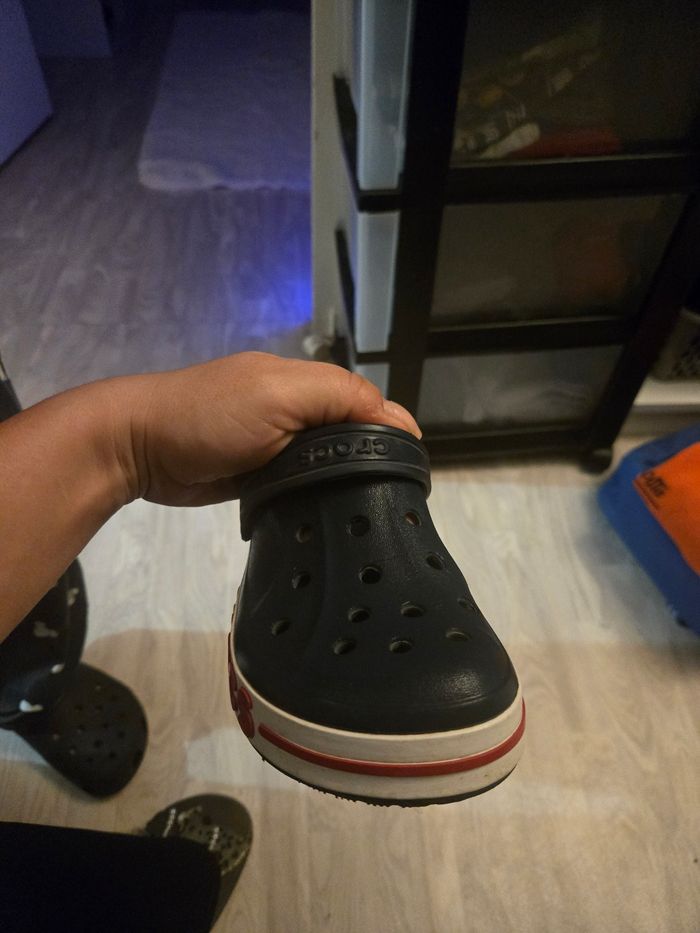 Crocs comme neuf - photo numéro 3