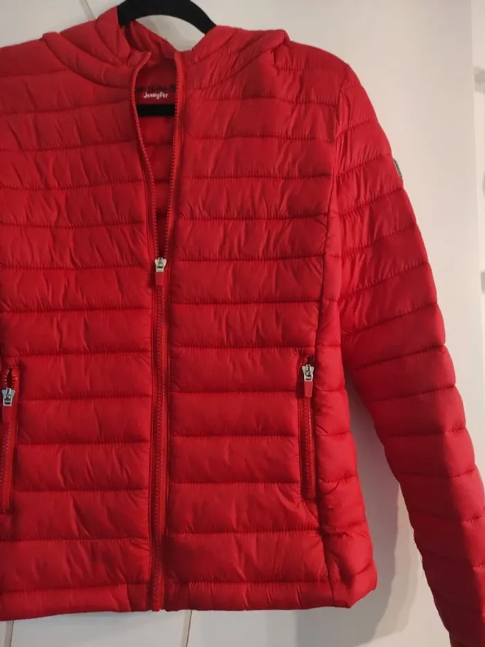 Doudoune mi-saison rouge Jennyfer taille xs - photo numéro 2