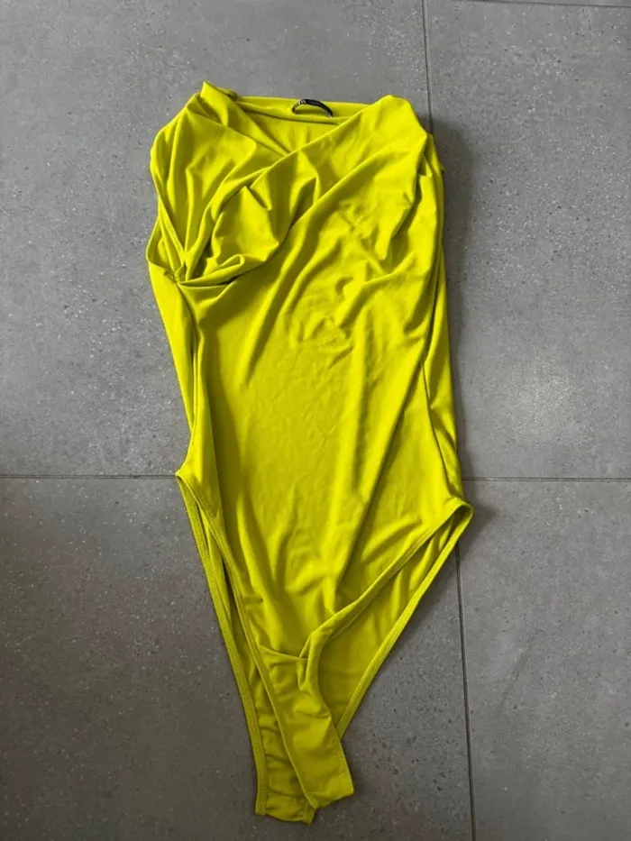 Bodies jaune Zara, taille M, très bon état