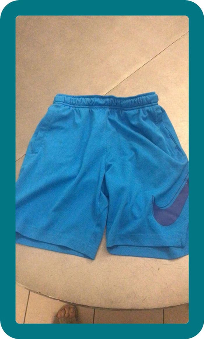 Short Nike